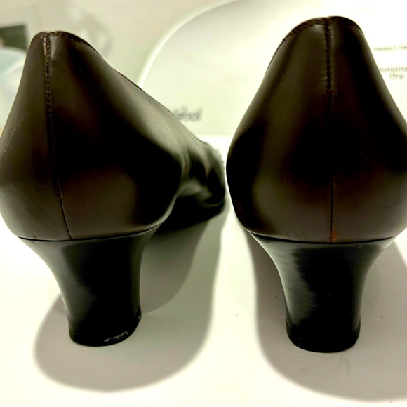 Salvatore Ferragamo Women’s Brown with Black Patent Leather Tip Heel - Picture 2 of 3